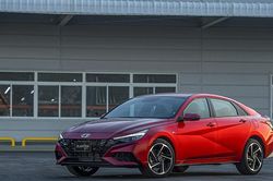 Giá xe Hyundai Elantra tháng 1/2026: Chi tiết phiên bản và thông số kỹ thuật mới nhất