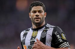 Hulk nhận đề nghị đặc biệt ở tuổi 39