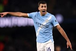 Rodri tỏa sáng ngày tái xuất, Man City vẫn bị Chelsea cầm chân tại Etihad