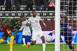 Cameroon hạ gục Nam Phi 2-1: 'Sư tử bất khuất' hiên ngang tiến vào tứ kết AFCON