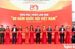 Khai mạc Triển lãm ảnh '80 năm Quốc hội Việt Nam' tại Nghệ An
