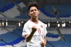U23 Việt Nam biến động trước U23 châu Á, HLV Kim Sang-sik thay người phút chót