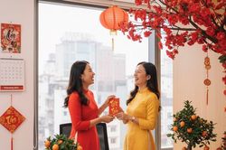 5 cách trang trí văn phòng đón Tết Bính Ngọ 2026 vừa sang vừa hiện đại