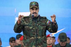 Tình hình Venezuela: Caracas ra lệnh nóng, Tổng thống Maduro tuyên bố vô tội tại phiên tòa ở Mỹ, Hội đồng Bảo an họp khẩn