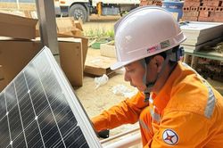 Kinh tế tăng trưởng cao, điện tiêu thụ tăng thấp: Sự 'lệch pha' hiếm thấy năm 2025