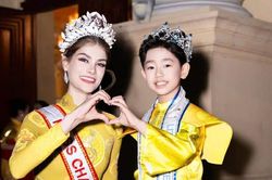 Bùi Khâu Minh Triết - Nam vương Nhí Thế giới tỏa sáng cùng biểu tượng sắc đẹp Miss Charm 2025 Anna Blanco Flores