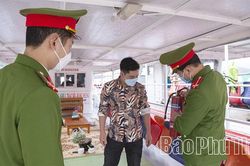 Không chủ quan với cháy, nổ trên tàu khách mùa lễ hội trên lòng hồ Hòa Bình