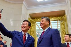 Tổng thống Hàn Quốc thăm Trung Quốc: Dò lại nhịp chiến lược