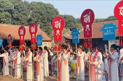 950 học sinh tiểu học diễu hành mừng năm mới Bính Ngọ và 950 năm Quốc Tử Giám
