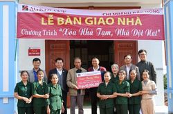 Lâm Đồng bàn giao nhà tình nghĩa cho cựu thanh niên xung phong