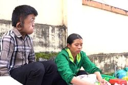 Khó khăn bủa vây gia đình có ba người bị bạo bệnh do chất độc da cam ở miền núi Nghệ An
