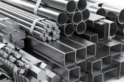 Giá thép hôm nay 11/1: Quặng sắt tăng hơn 3% cả tuần, giá trong nước ổn định