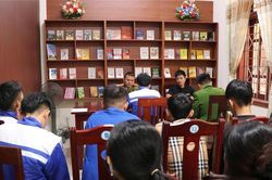 Những lớp học đặc biệt của công an xã