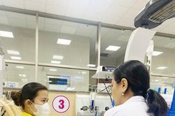 Bệnh viện Đa khoa Tiền Giang điều trị thành công bé sinh cực non với cân nặng 1 kg