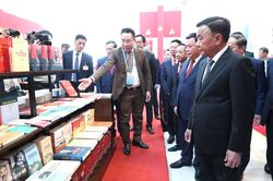 1.547 cuốn sách với 6 chủ đề được trưng bày tại Đại hội XIV của Đảng