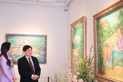 'Mộng giữa chiều hoa' - khi họa sĩ Lê Trang kể câu chuyện di sản Việt bằng cảm xúc