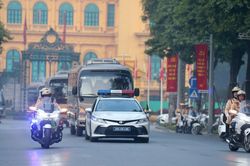 Hàng trăm phương tiện tổng duyệt dẫn đoàn đại biểu dự Đại hội Đảng