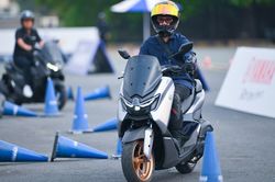 Công nghệ điện tử đang thay đổi trải nghiệm xe tay ga đô thị ra sao?