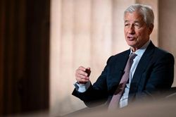 CEO JPMorgan Chase: Gây sức ép lên Fed có thể đẩy lạm phát tăng
