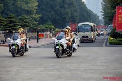 Công an Hà Nội diễn tập tổng duyệt dẫn đoàn đại biểu dự Đại hội XIV