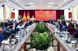 Hội nghị lấy ý kiến cử tri tại Bộ Ngoại giao để giới thiệu đại biểu Quốc hội khóa XVI đối với đồng chí Lê Hoài Trung