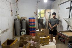 Bắt 3 đối tượng cầm đầu đường dây sản xuất, buôn bán thực phẩm giả quy mô lớn