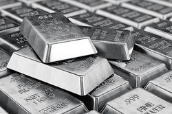 Giá bạc giảm mạnh sau thông tin Mỹ chưa áp thuế, triển vọng khó đoán định