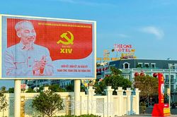 Cà Mau rực rỡ sắc màu chào mừng Đại hội XIV của Đảng