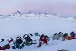 Ông Trump dọa áp thuế đồng minh NATO nếu phản đối Mỹ kiểm soát Greenland