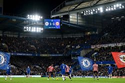 Chelsea vs Brentford 22h ngày 17/1/2026: Derby London khó lường