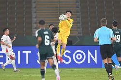 Bầu Đức thưởng nóng 1 tỷ đồng và hứa tặng thêm 2 tỷ nếu U23 Việt Nam vào chung kết