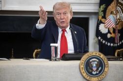 Tổng thống Trump sẽ áp thuế các nước phản đối Mỹ kiểm soát Greenland