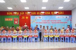 Mang niềm vui Tết sớm đến bà con khó khăn tại vùng biên giới tỉnh An Giang