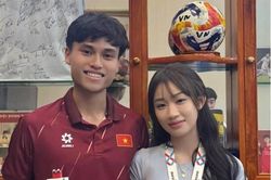 Bạn gái TikToker nổi tiếng của tiền vệ U23 Việt Nam là ai?