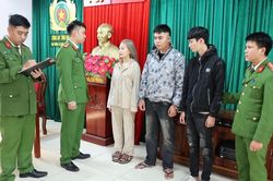 Ép 2 thiếu nữ làm nhân viên quán hát, nhóm đối tượng bị bắt giữ
