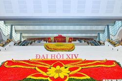 Thủ đô Hà Nội rực rỡ đón chào Đại hội XIV của Đảng