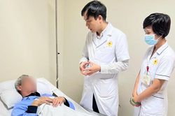 Bệnh viện Y học cổ truyền Bộ Công an cứu sống bệnh nhân sốc nhiễm trùng hiếm gặp