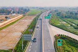 Thủ tướng chỉ đạo sớm hoàn thiện các tuyến cao tốc đã đầu tư theo quy mô phân kỳ