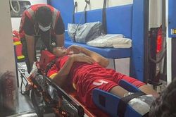 Nguyễn Hiểu Minh trải lòng sau chấn thương đứt dây chằng: 'Nước mắt rơi vì sự day dứt'