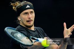 Alexander Zverev vượt khó trước Alexandre Muller để tiến vào vòng 3 Australian Open 2026