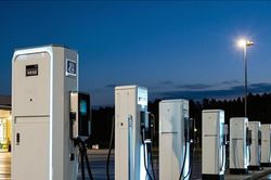Trung Quốc vượt mốc 20 triệu trụ sạc xe điện: Kỷ lục mới về tốc độ phát triển hạ tầng