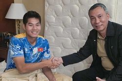 Chủ tịch VFF Trần Quốc Tuấn thăm trung vệ Hiểu Minh sau chấn thương nặng tại U23 châu Á 2026