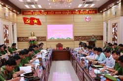 Kiên quyết đấu tranh phòng, chống tội phạm, ma túy hướng tới xây dựng xã không có ma túy