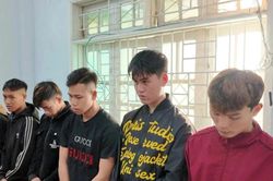 Vung dao hù dọa để bảo vệ bạn gái, thiếu niên 17 tuổi bị đối phương chém đứt gân chân