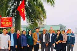 Buôn làng bừng sáng từ ý Đảng - lòng dân