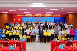Tham quan nhà máy chế biến nguyên liệu Yến sào Khánh Hòa