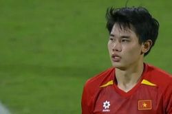 HLV Kim Sang-sik lý giải thẻ đỏ của Đình Bắc trong ngày U23 Việt Nam giành huy chương đồng