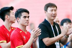 Khuất Văn Khang lập kỷ lục vô tiền khoáng hậu tại bóng đá trẻ Việt Nam