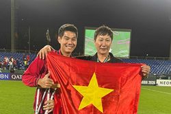 U23 Việt Nam giành hạng ba châu Á: HLV Kim Sang-sik trải lòng về chấn thương của Hiểu Minh