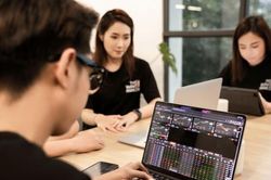 Chứng khoán phái sinh ngày 26/1: Dòng tiền vào mạnh khi chứng khoán lao dốc